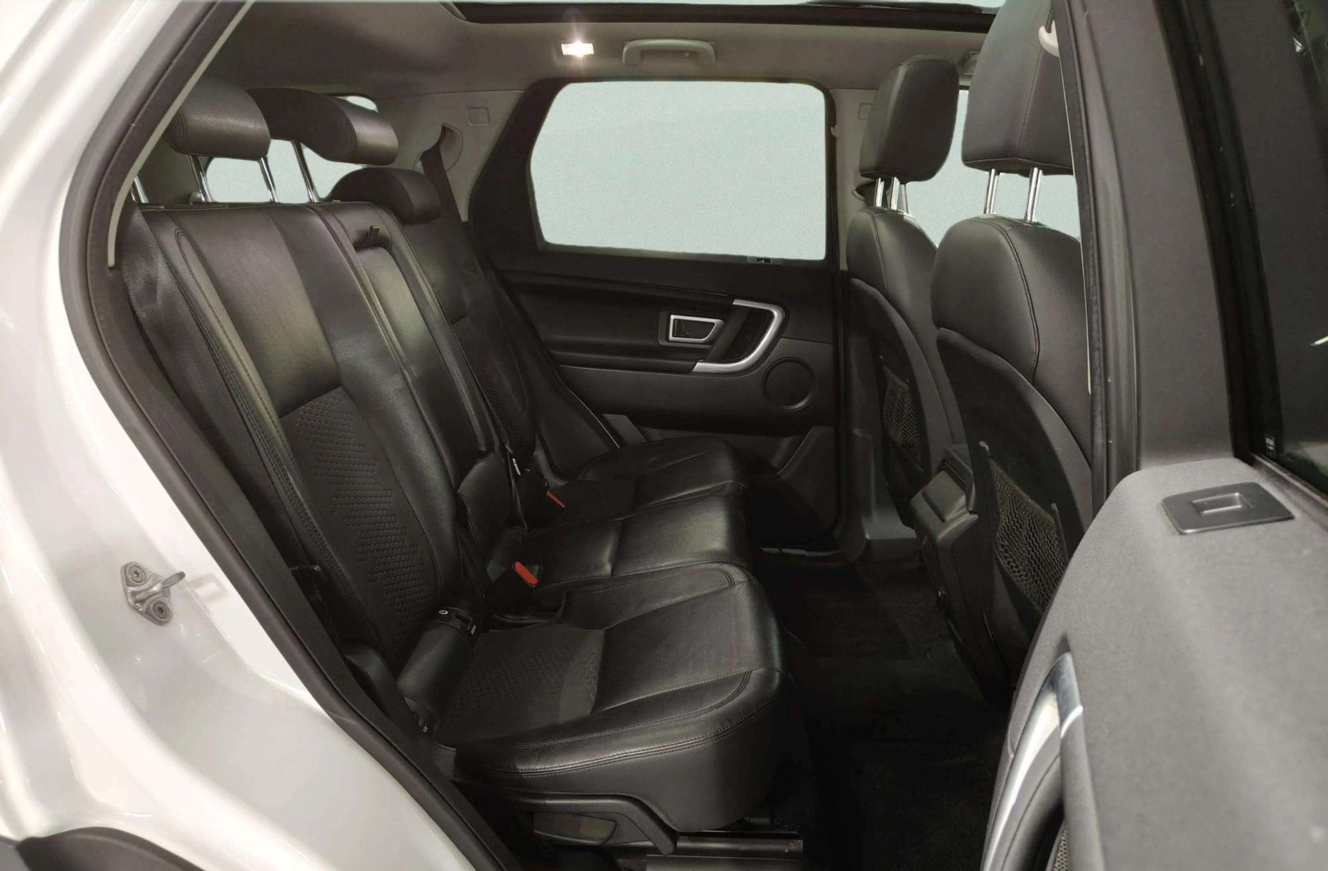 Land Rover Discovery Sport 2.0L TD4 SE 4x4 - foto 22