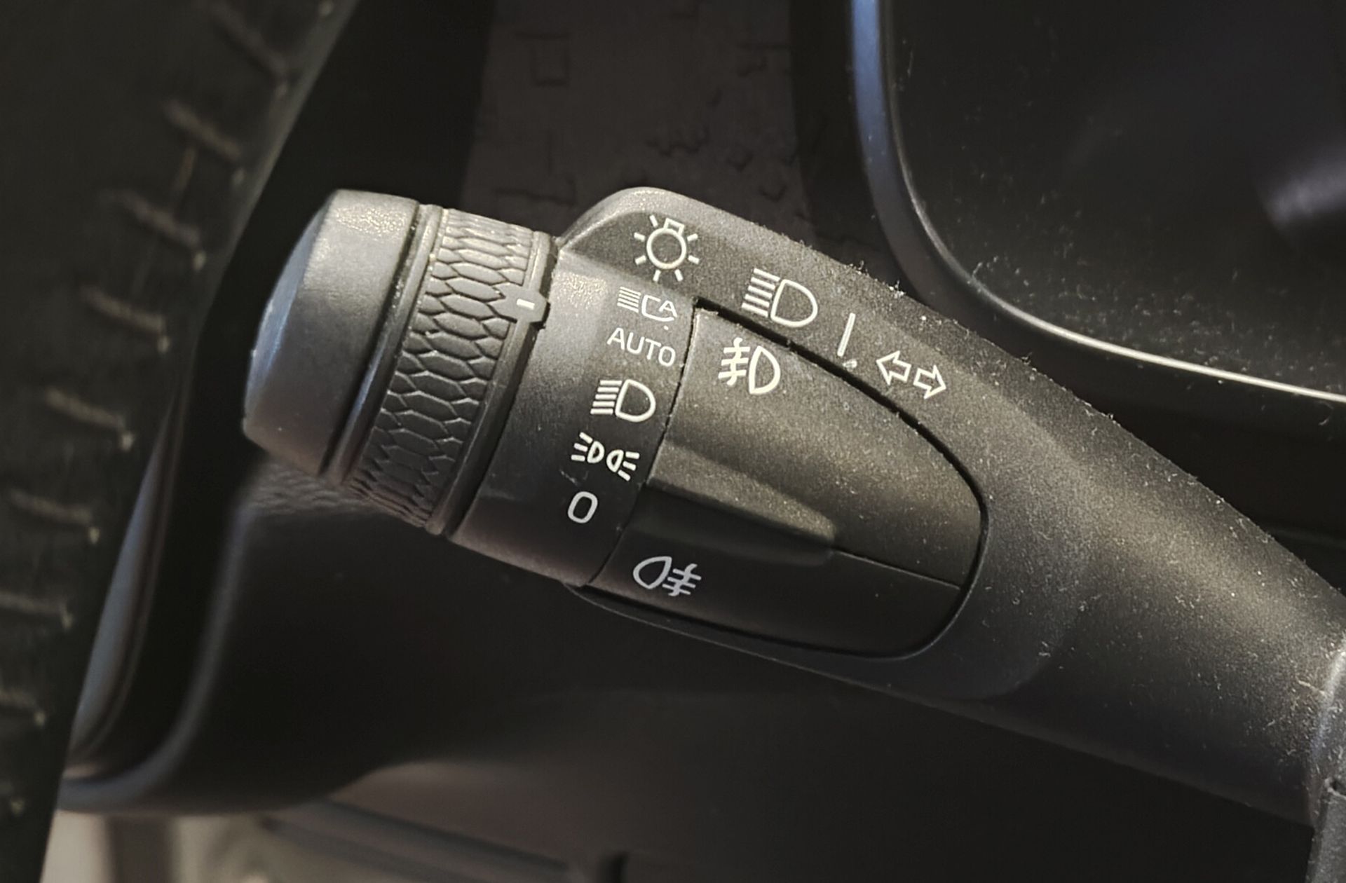 Volvo XC40 T2 Momentum Core - foto 23