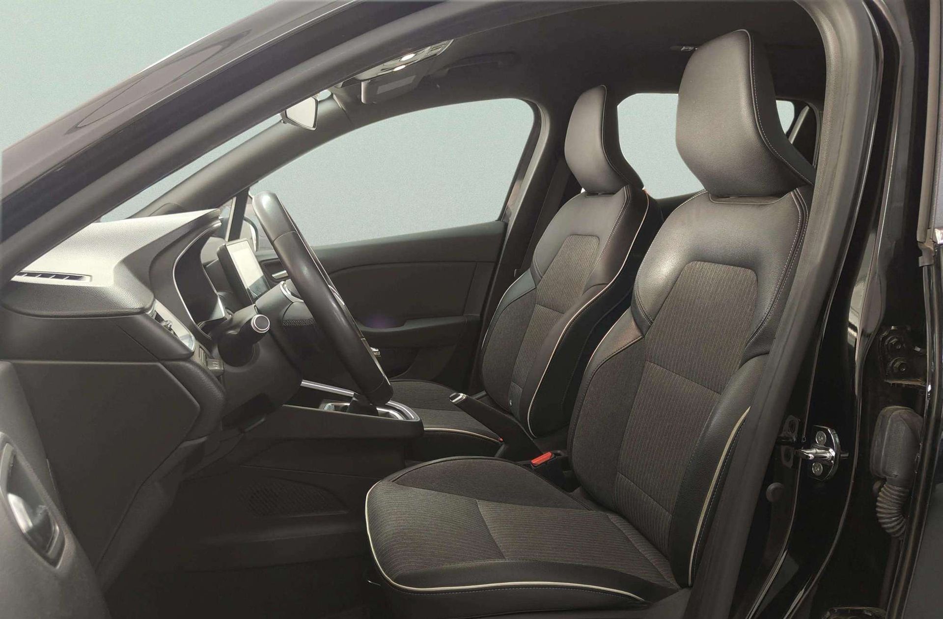 Renault Clio Zen TCe - foto 10