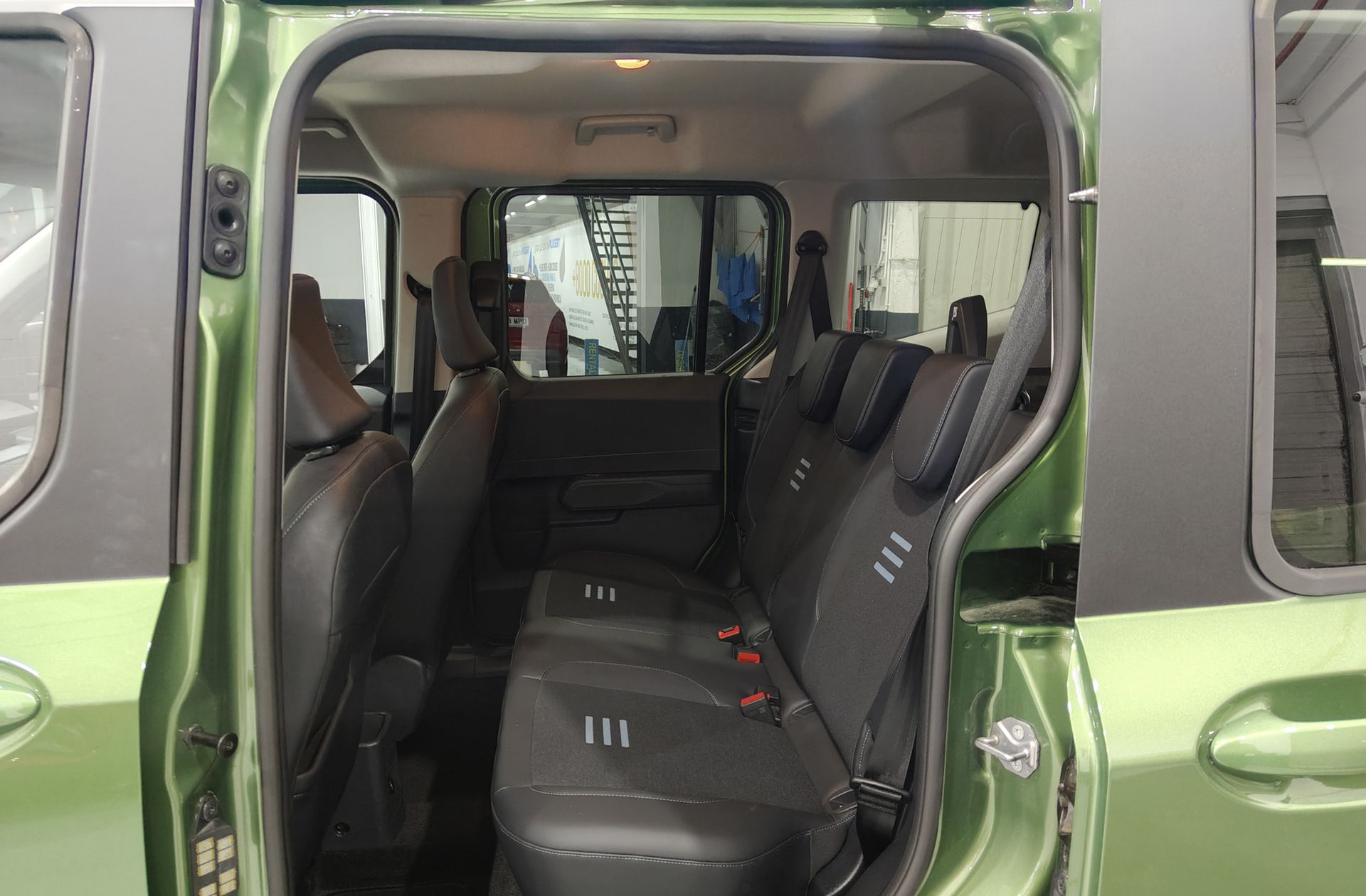 Ford Tourneo Courier 1.0 EcoBoost Active - foto 11