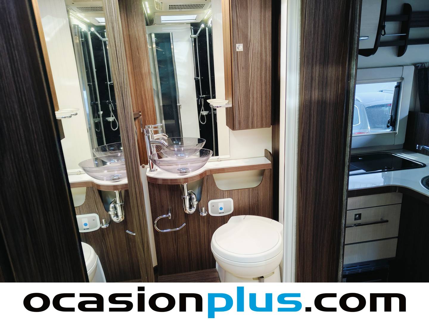 Accesorios del Benimar BENIVAN Benimar BENIVAN TESSORO 494 (155 CV) 5 Plazas