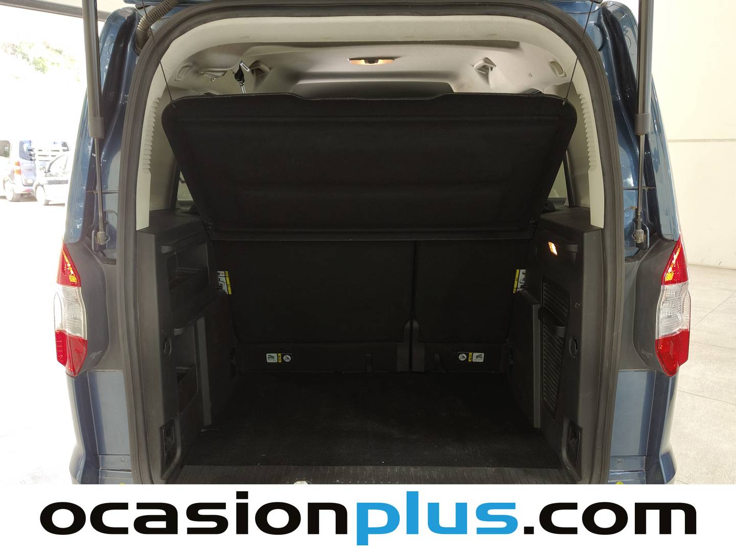Fotos maletero Ford Tourneo Courier Ford Tourneo Courier 1.5 TDCi Sport (100 CV)