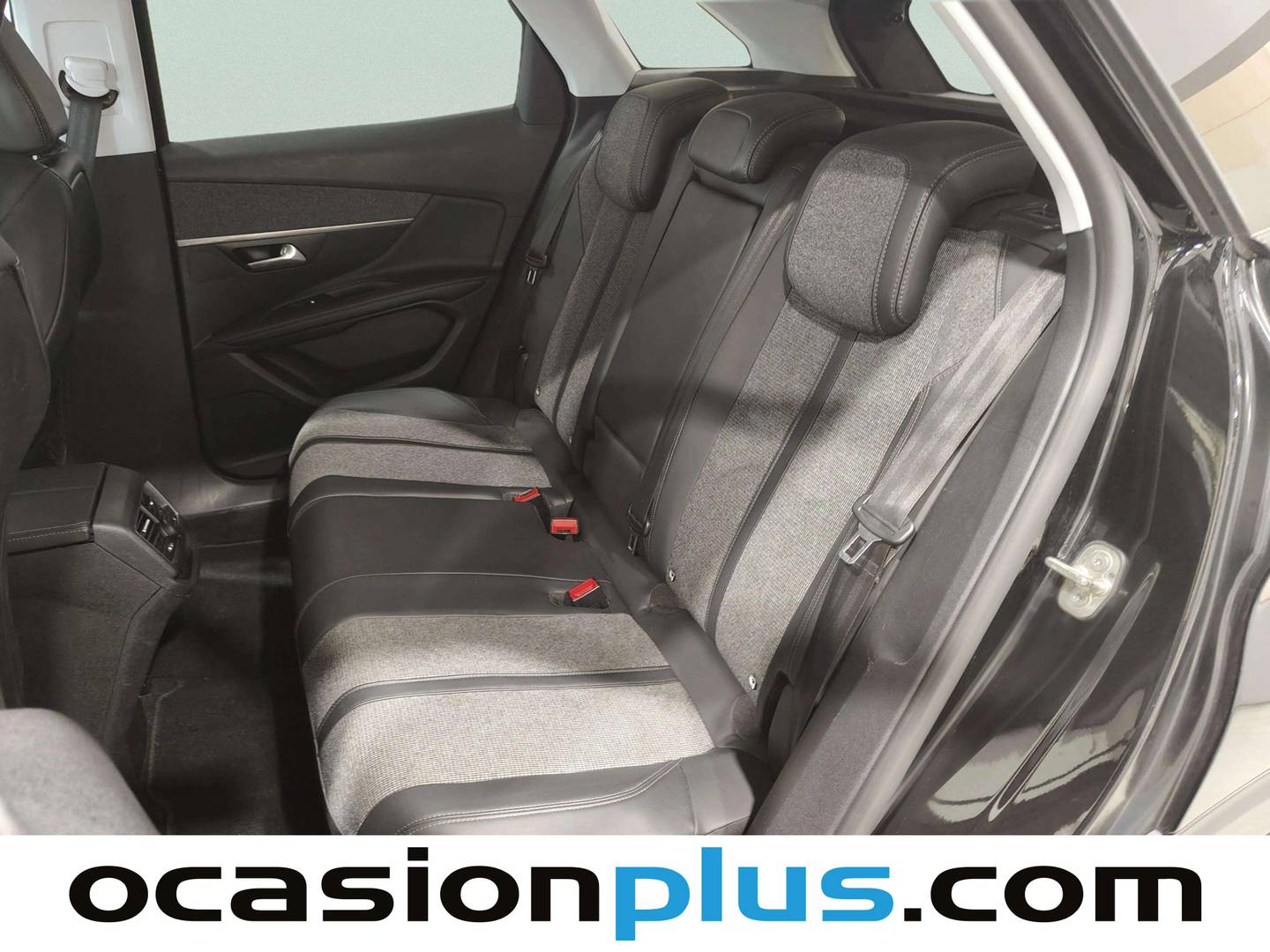 Foto asientos traseros Peugeot 3008 Peugeot 3008 BlueHDI 130 S&S Allure EAT8 (130 CV)