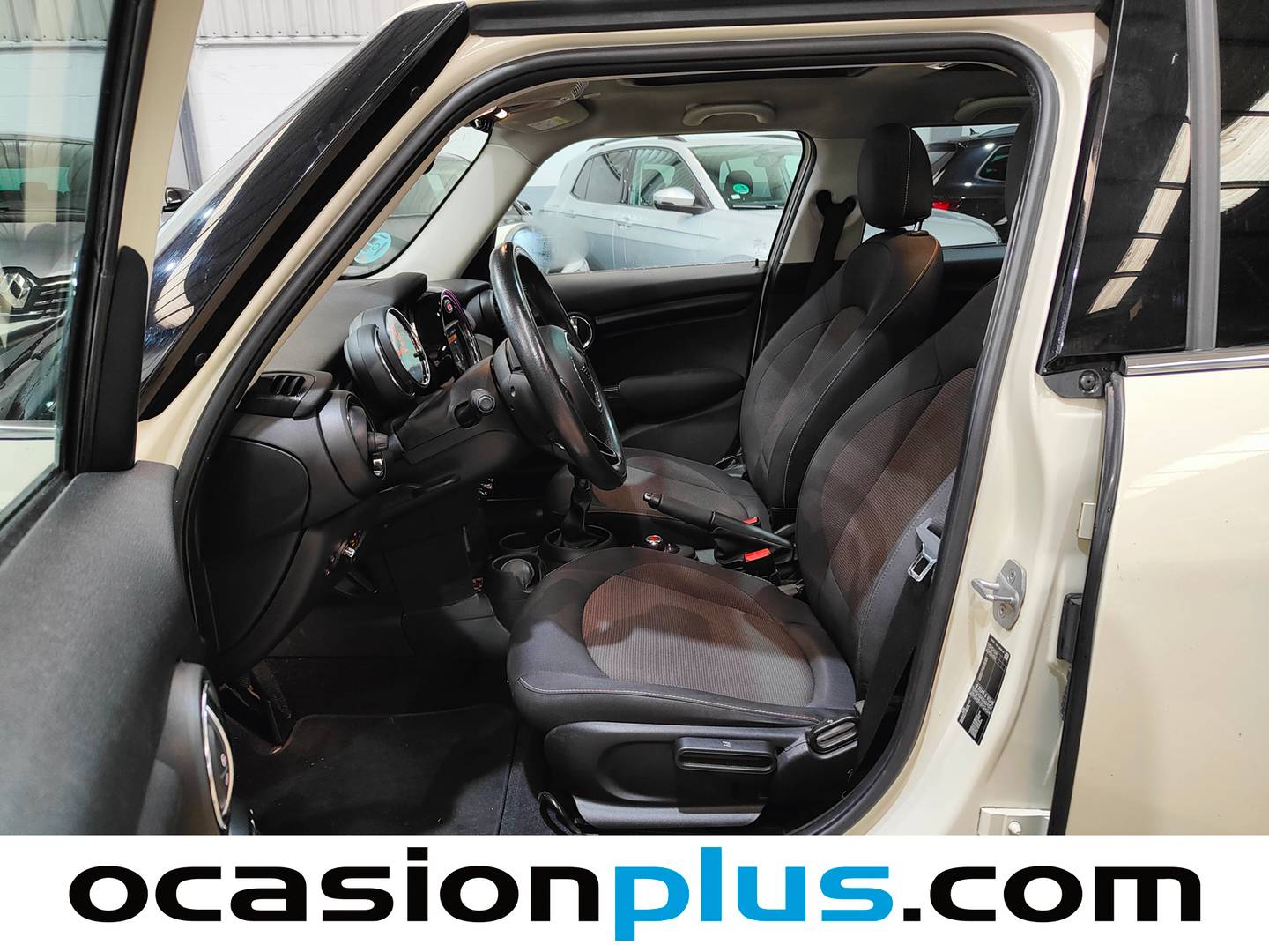 Foto asientos delanteros Mini MINI Mini MINI Cooper 5 Puertas One (102 CV)