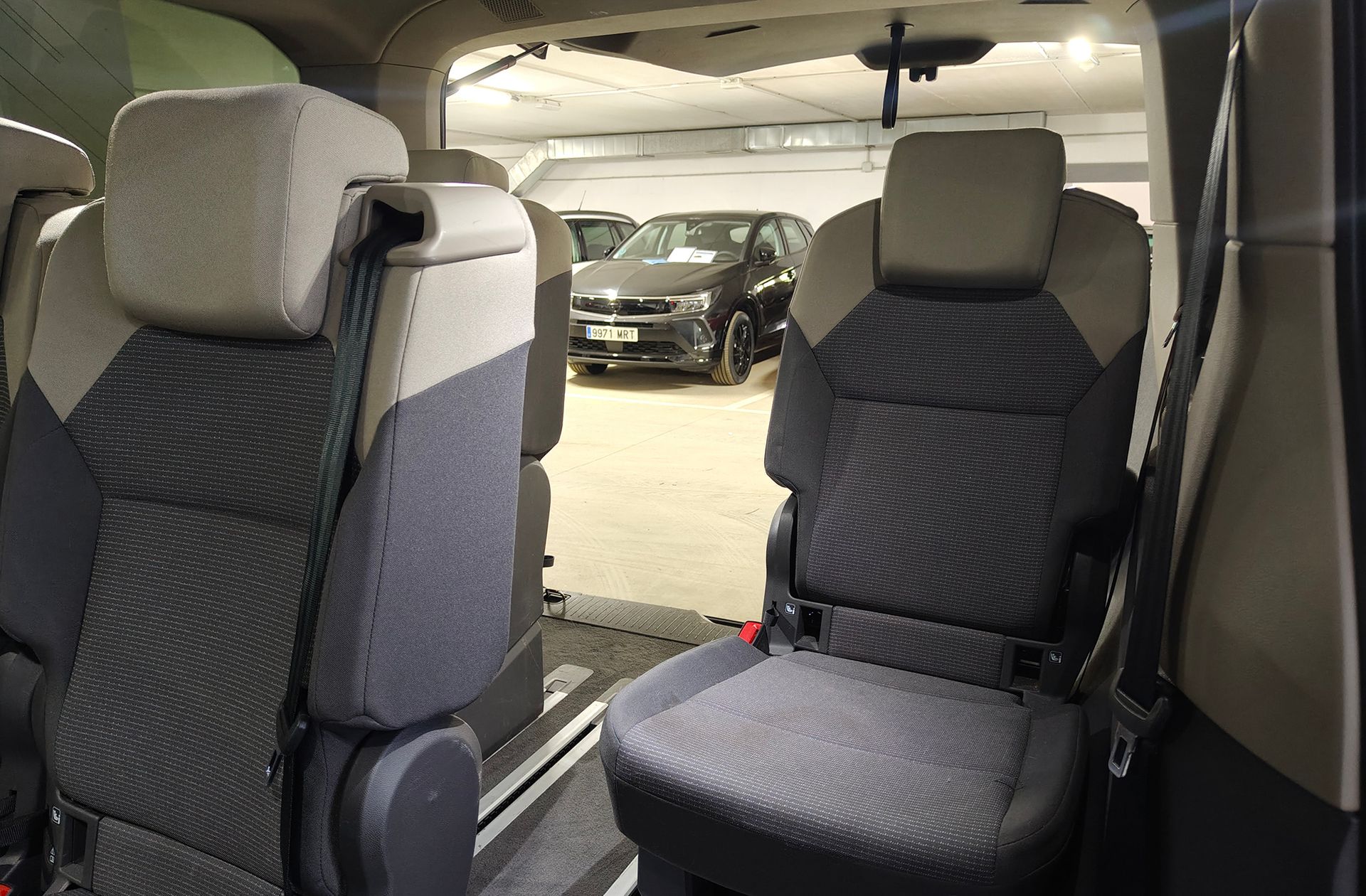 Volkswagen Multivan 1.4 TSI PHEV Batalla Corta DSG 7 plazas - foto 6