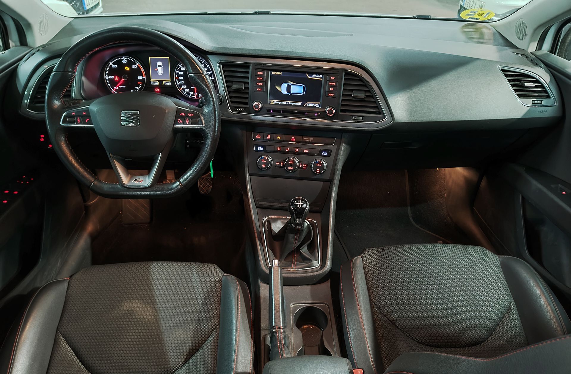 SEAT León 2.0 TDI FR - foto 6
