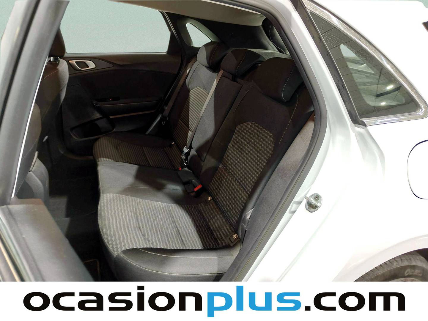 Foto asientos traseros KIA Ceed KIA Ceed 1.0 T-GDI Drive (100 CV)