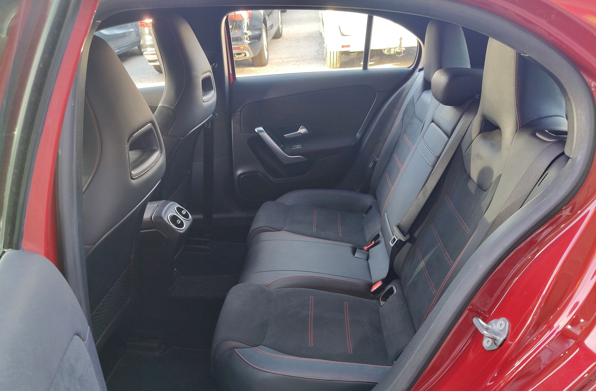 Mercedes-Benz Clase A 180 Pack AMG - foto 12