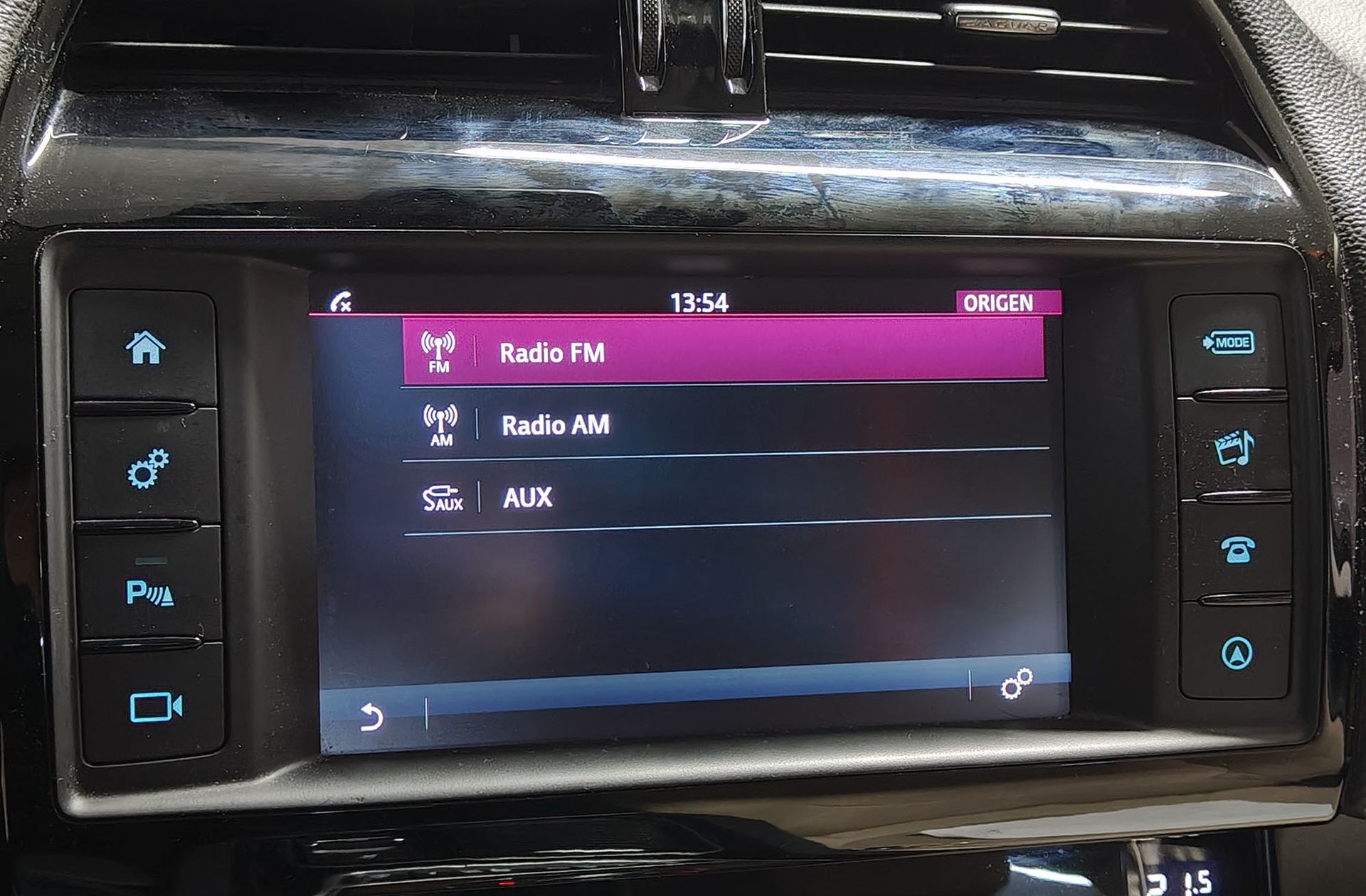 Jaguar XE 2.0 Diesel Pure RWD - foto 37