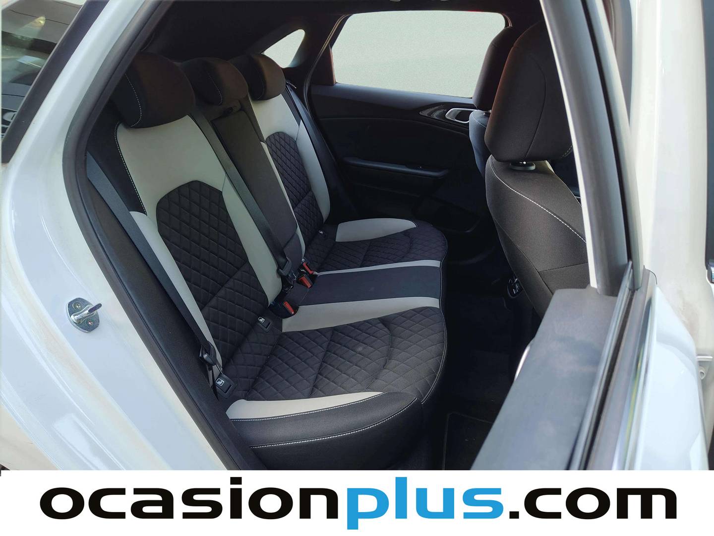 KIA Ceed KIA Ceed 1.6 MHEV GT Line DCT (136 CV) automático
