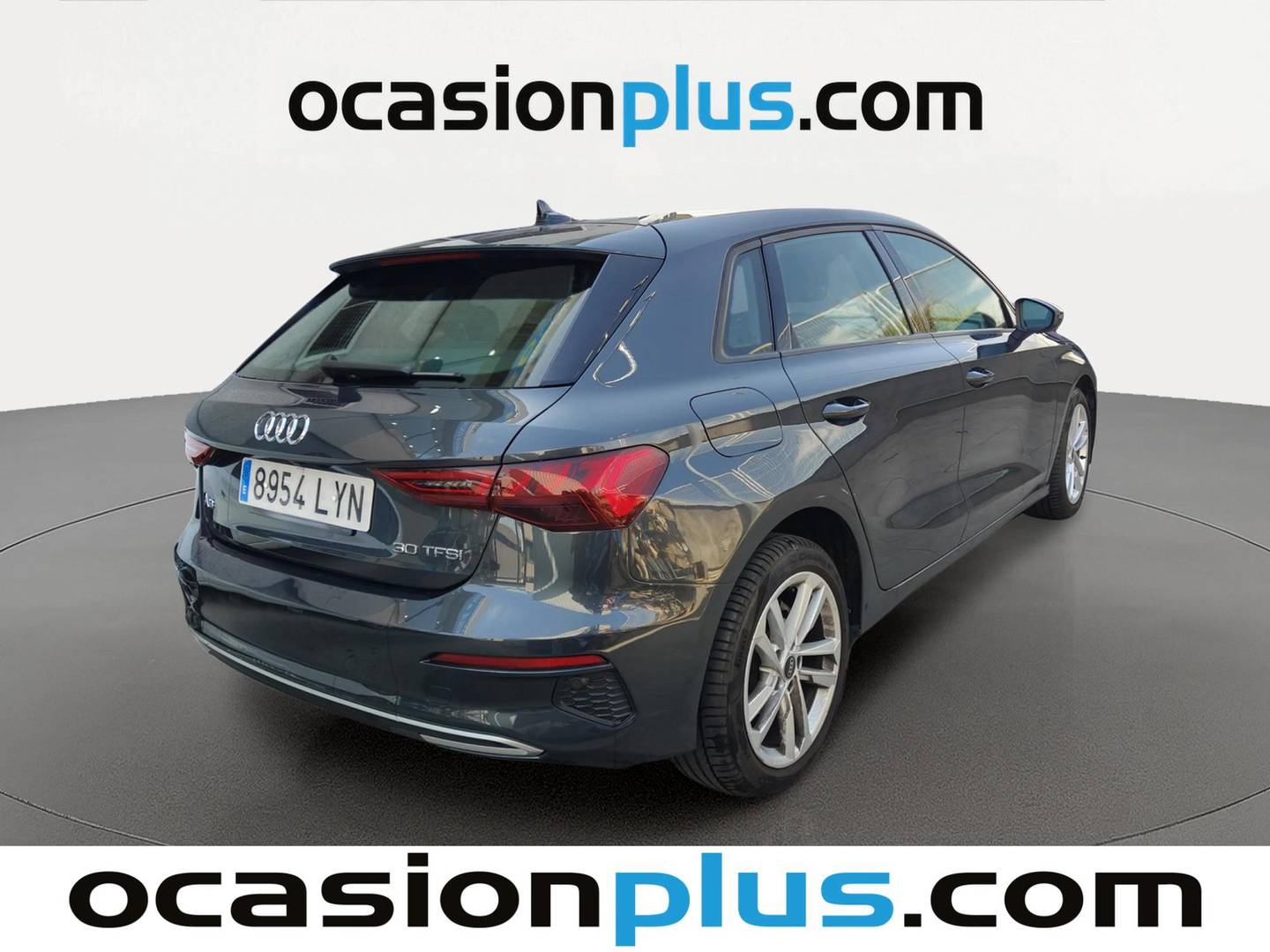 Foto trasera Audi A3 Audi A3 Sportback Advanced 30 TFSI (110 CV) S tronic derecha