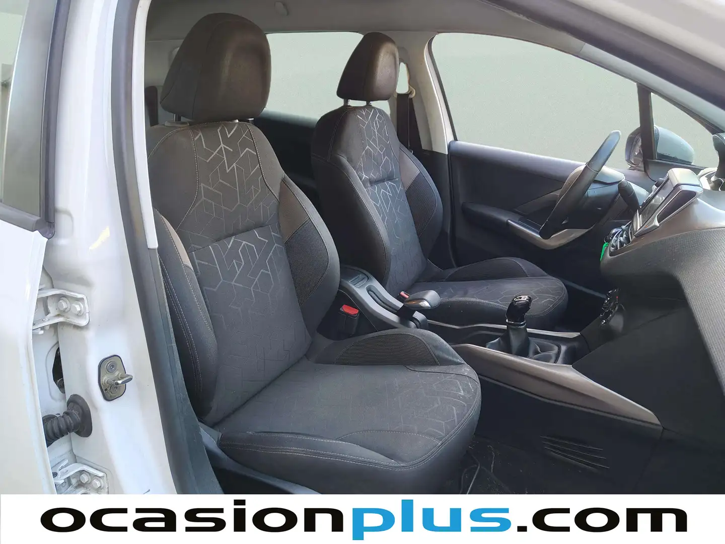 Foto Peugeot 2008 Peugeot 2008 VTI 82 Active (82 CV)