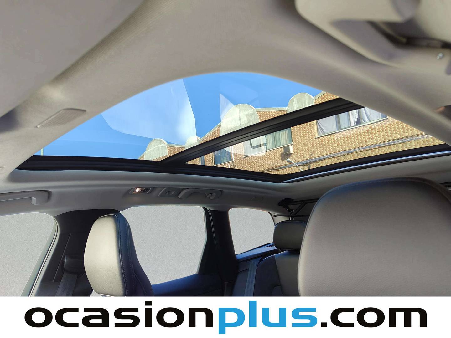 Extras y acabados del Volvo XC60 Volvo XC60 T8 Momentum AWD Auto (390 CV)