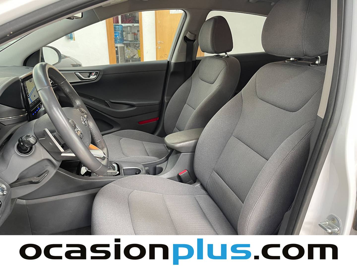 Foto asientos delanteros Hyundai IONIQ Hyundai Ioniq 1.6 GDI PHEV Klass DCT (141 CV)