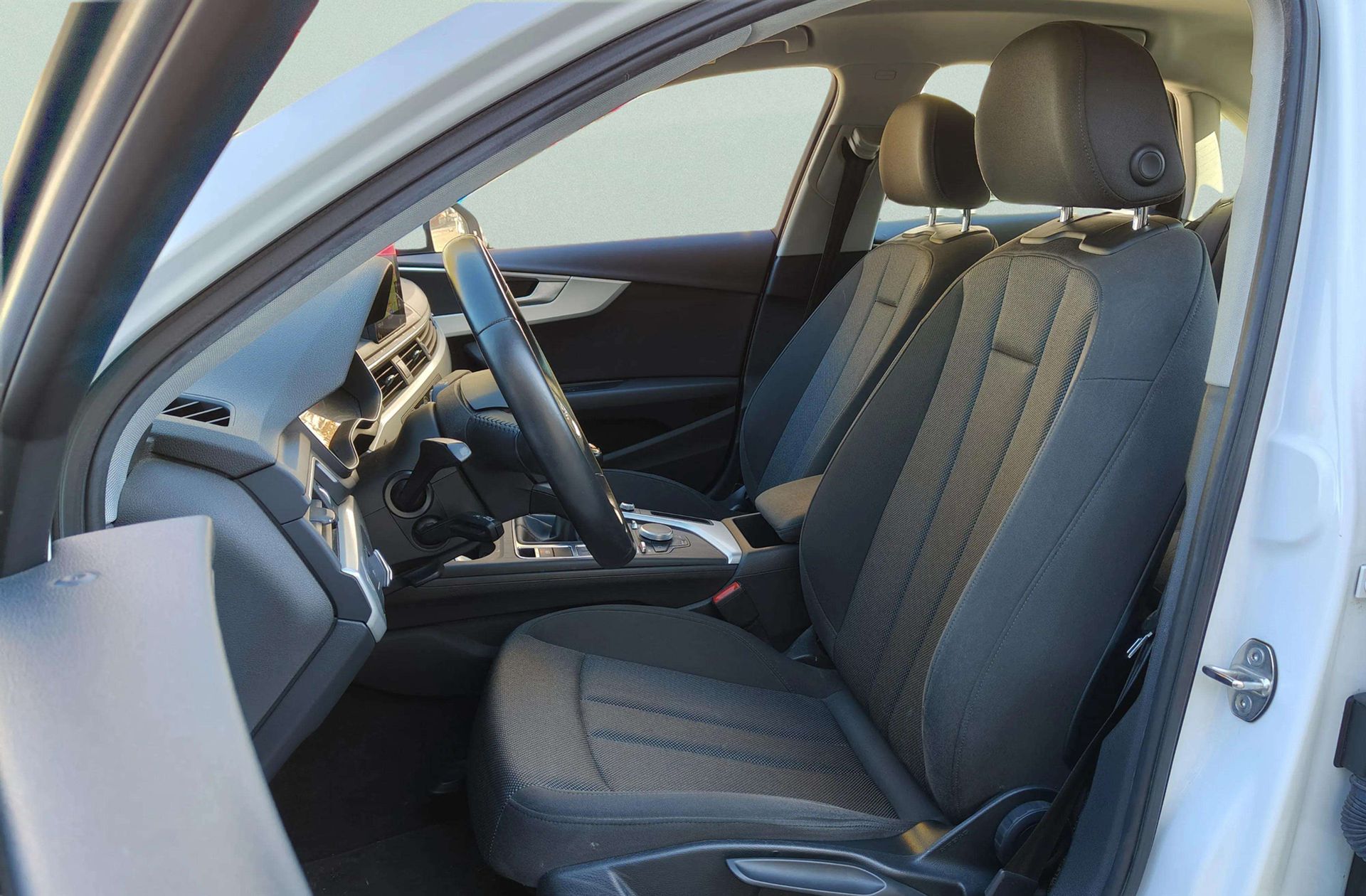 Audi A4 Advanced edition 2.0 TDI - foto 11