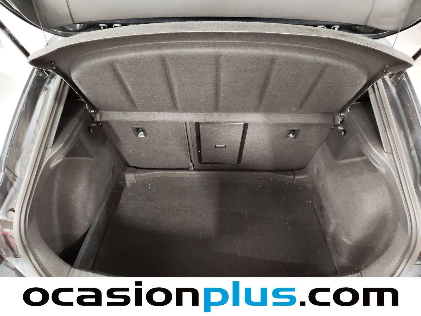 Fotos maletero Seat León Seat León 1.5 eTSI S&S FR Special Edition Vision DSG (150 CV)