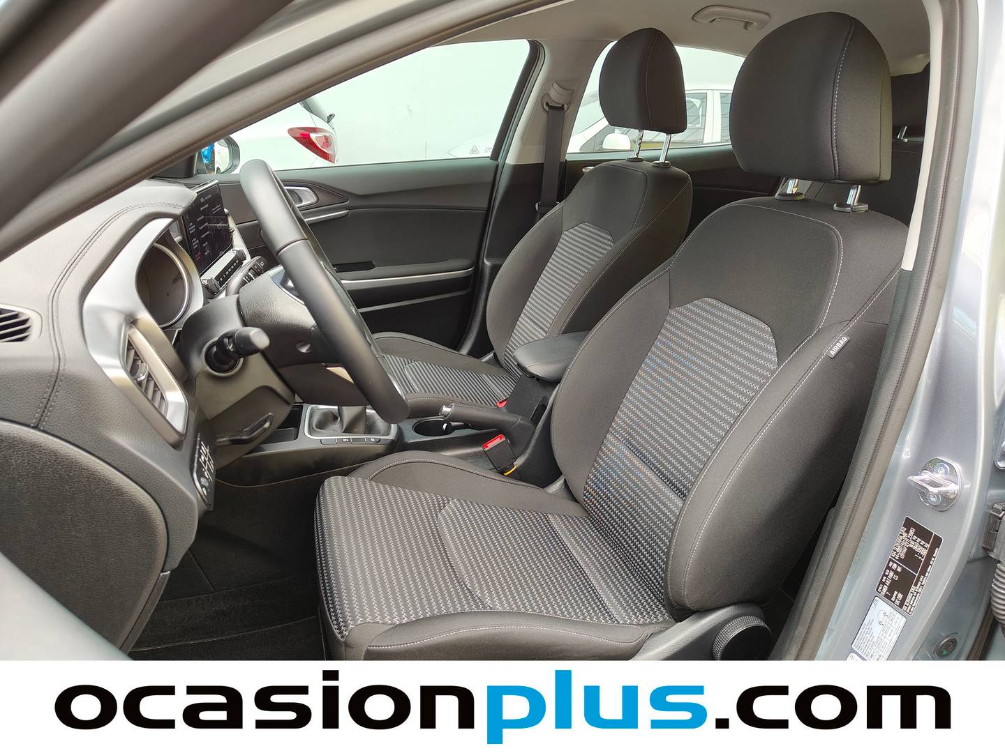 Foto asientos delanteros KIA XCeed KIA XCeed 1.0 T-GDi Drive (115 CV)