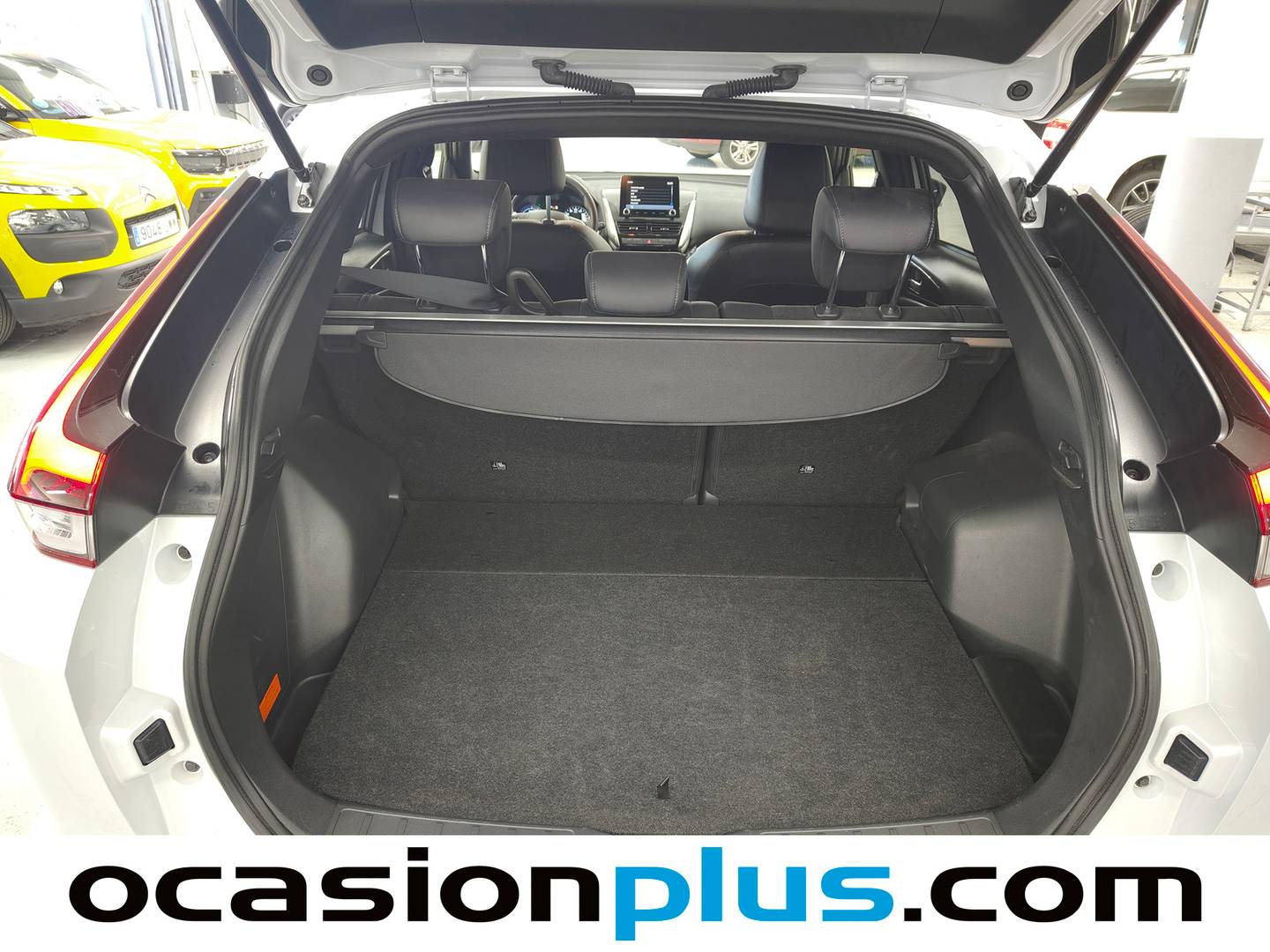 Fotos maletero Mitsubishi Eclipse Cross Mitsubishi Eclipse Cross 2.4 PHEV Kaiteki 4WD Auto (188 CV)