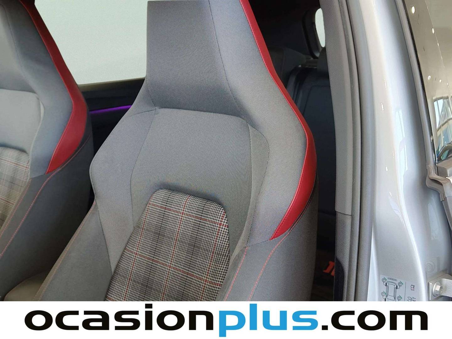 Extras y acabados del Volkswagen Golf Volkswagen Golf GTI 2.0 TSI (245 CV) DSG