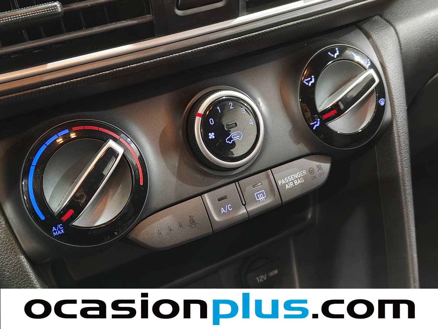 Foto Hyundai Kona Hyundai Kona 1.0 TGDi Essence 4x2 (120 CV)