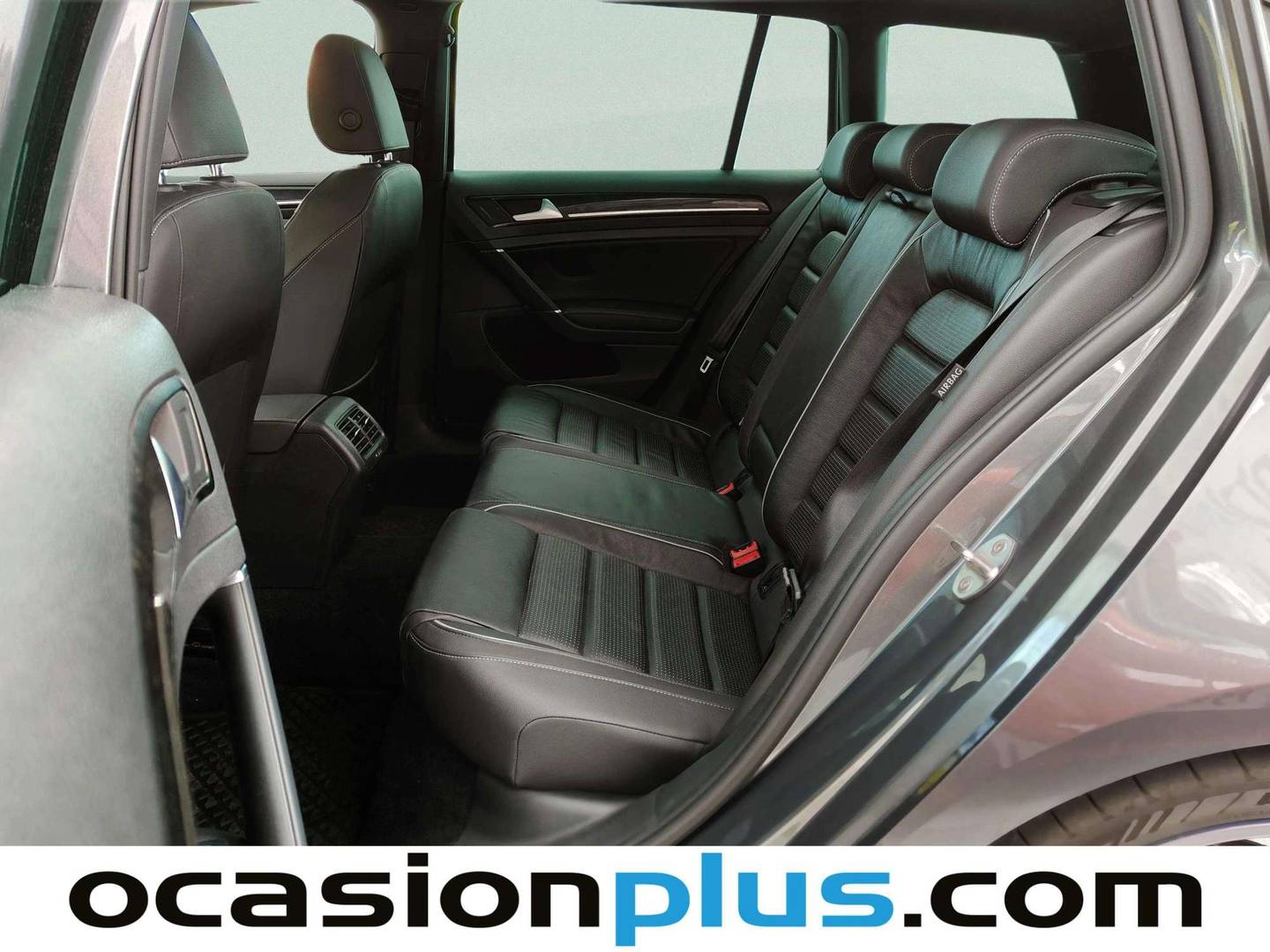 Foto asientos traseros Volkswagen Golf Volkswagen Golf Variant R 2.0 TSI 4Motion (310 CV) DSG