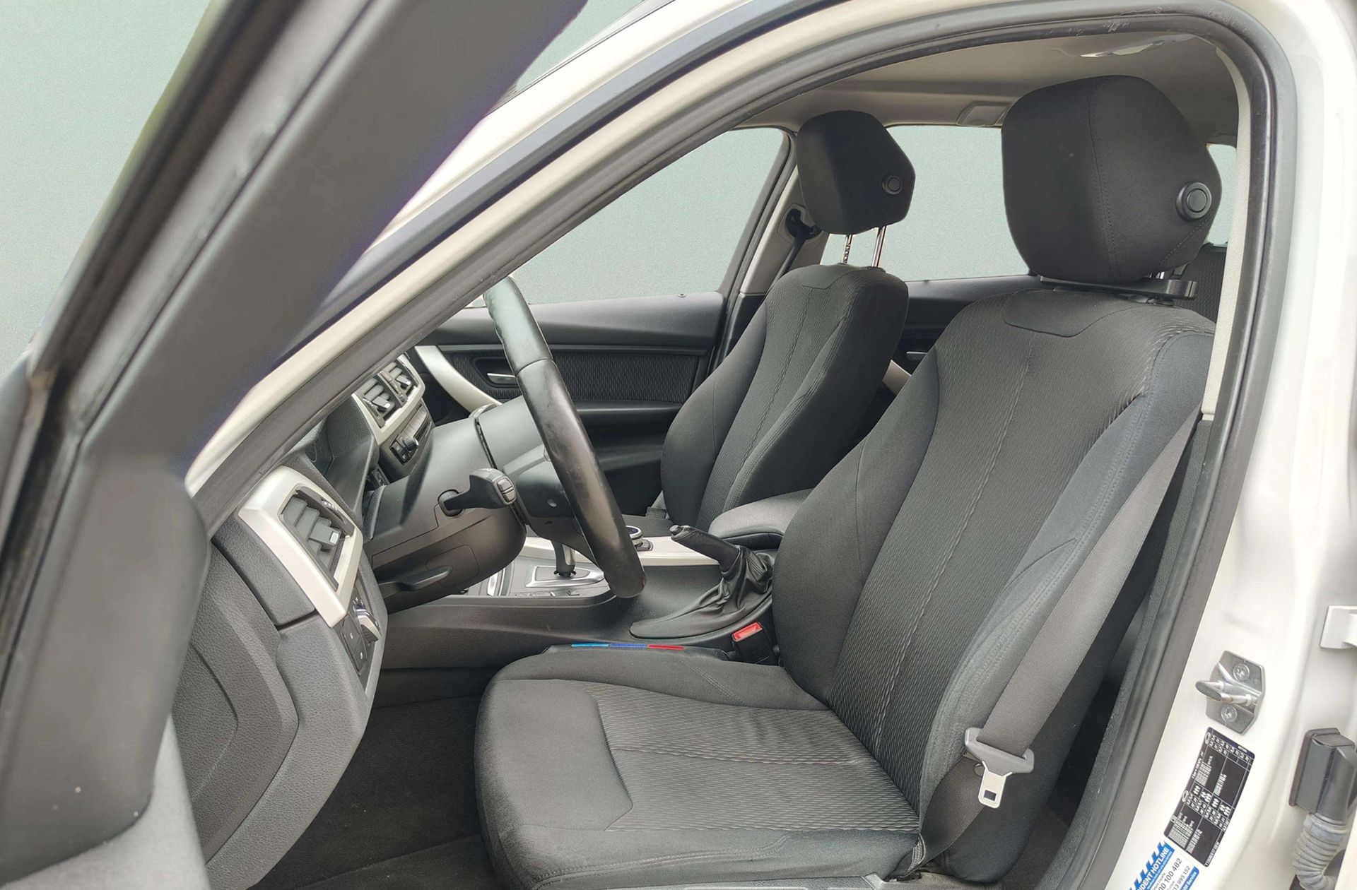 BMW Serie 3 318d Touring Pack M - foto 10