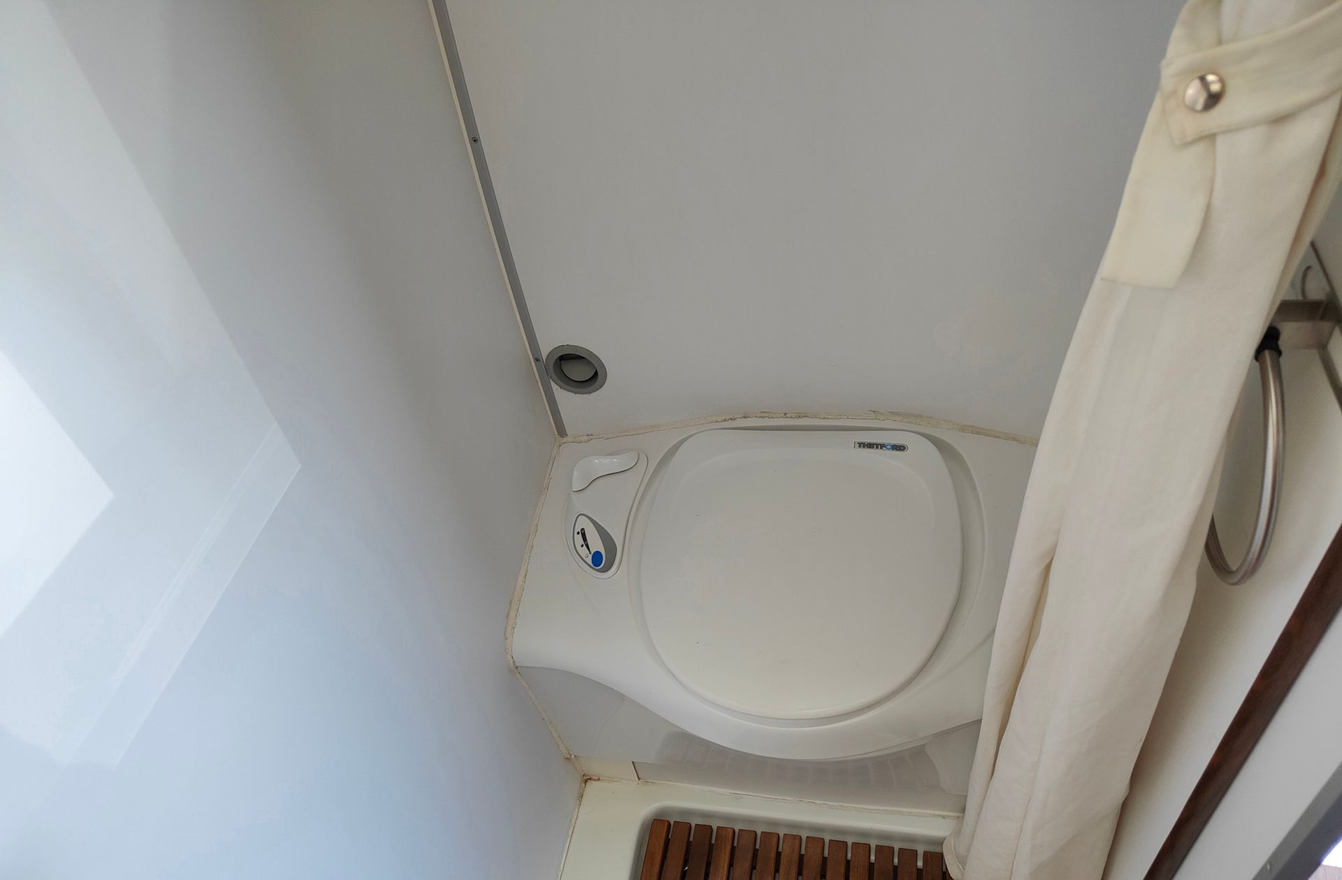 Fiat Ducato Furgon 2.0 MultiJet 33 Medio TA Camperizada 4 plazas - foto 12