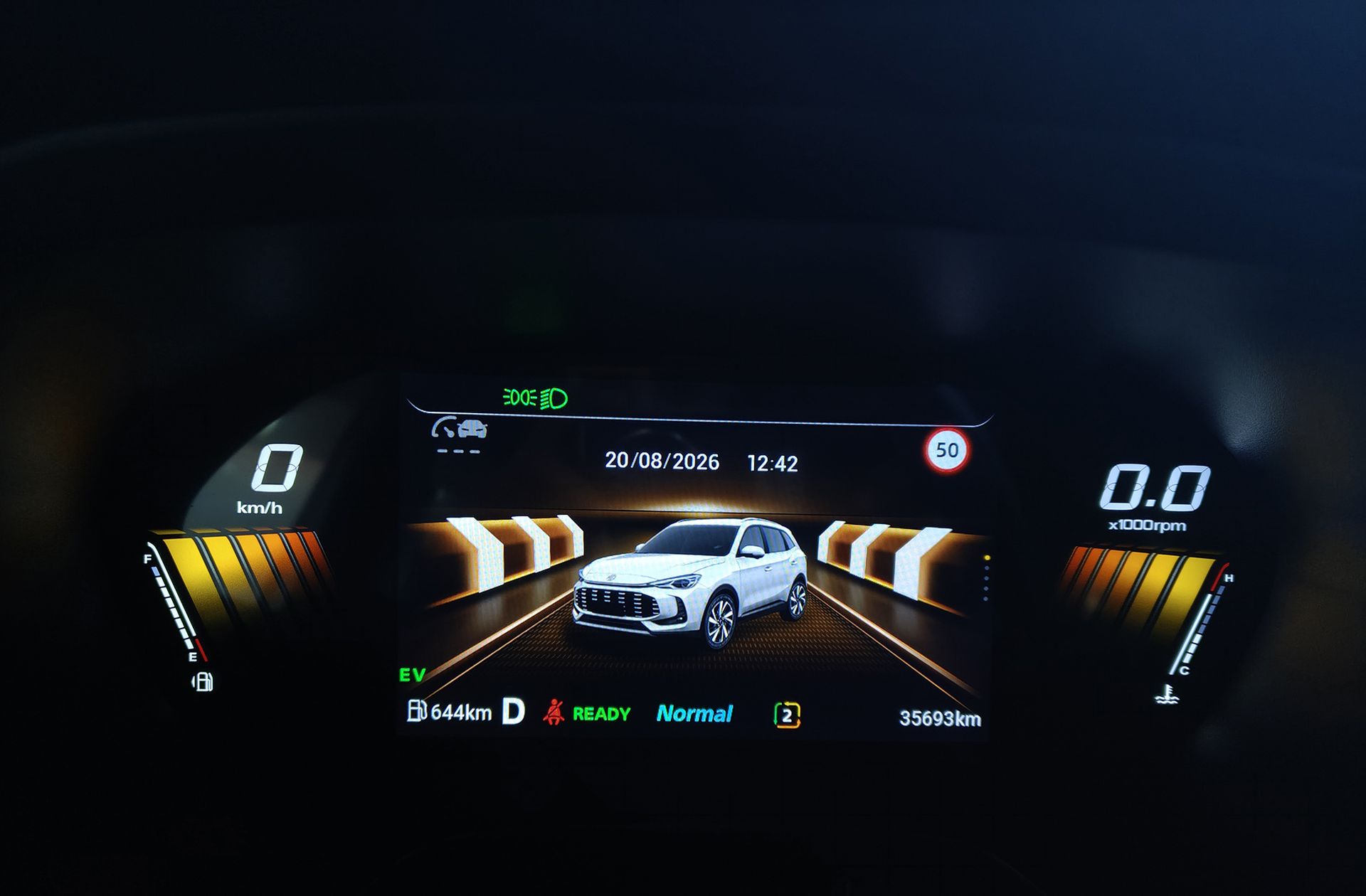 MG ZS 1.5 Hybrid+ Luxury - foto 24