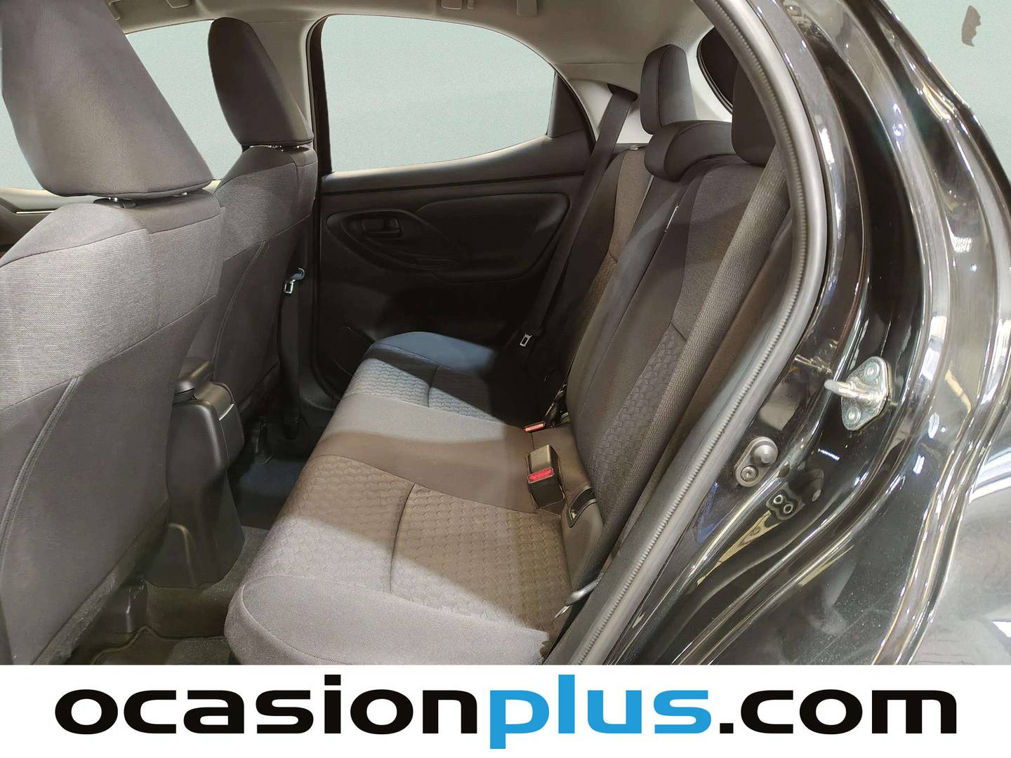 Foto asientos traseros Toyota Yaris Toyota Yaris 120H Active Tech (116 CV)