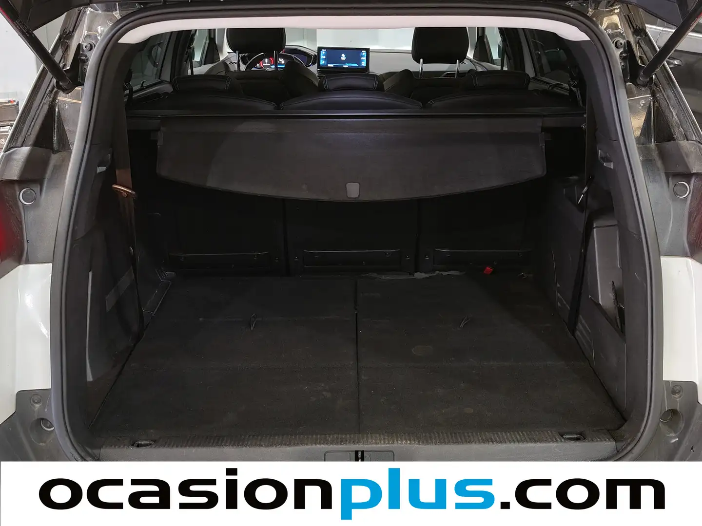 Foto Peugeot 5008 Peugeot 5008 BlueHDI 130 S&S Allure Pack EAT8 (130 CV) 7 Plazas