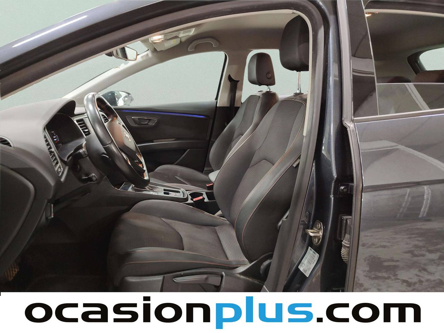 Foto asientos delanteros Seat León Seat León 2.0 TSI S&S FR DSG (190 CV)