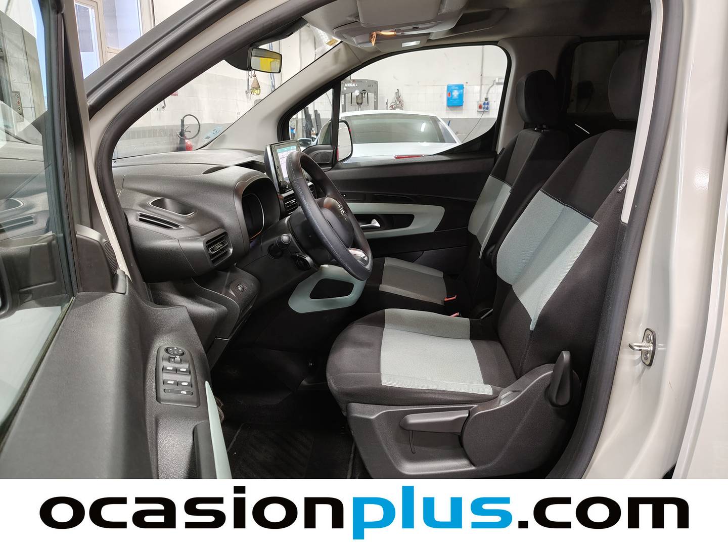 Foto asientos delanteros Citroën Berlingo Citroën Berlingo BlueHDi 100 S&S Talla M Shine (102 CV)