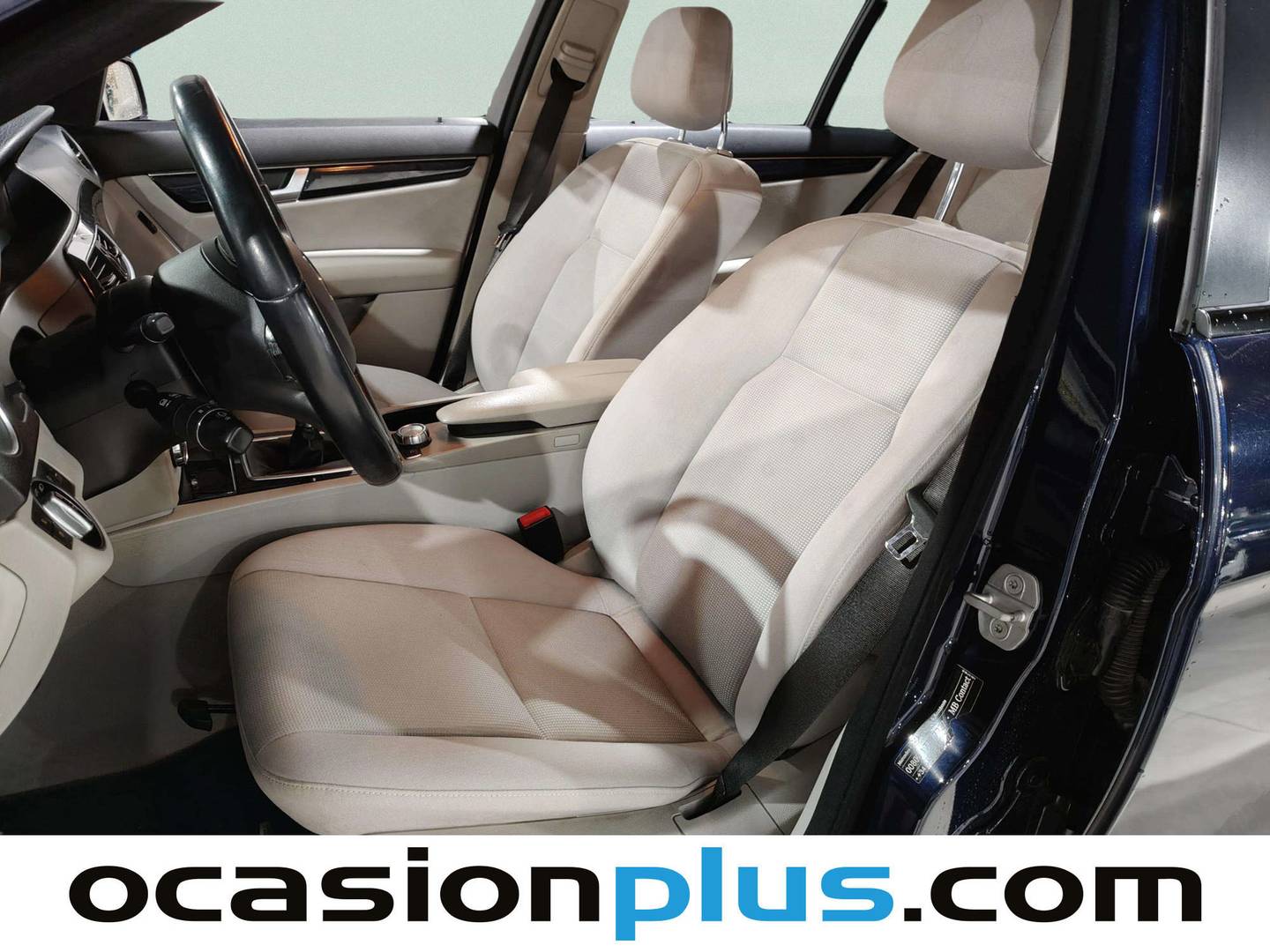 Foto asientos delanteros Mercedes Clase C Mercedes Clase C Estate 200 CDI Blue Efficiency (136 CV)