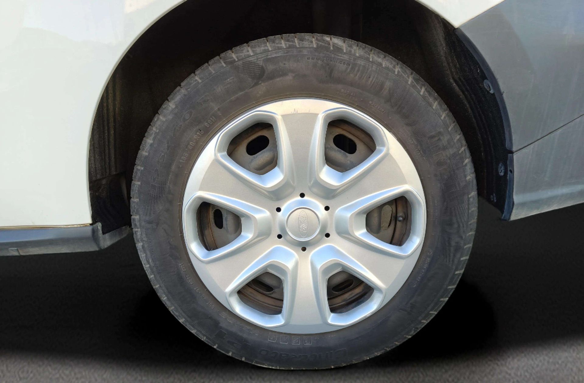 Ford Transit Furgon 1.5 TDCi Trend - foto 26