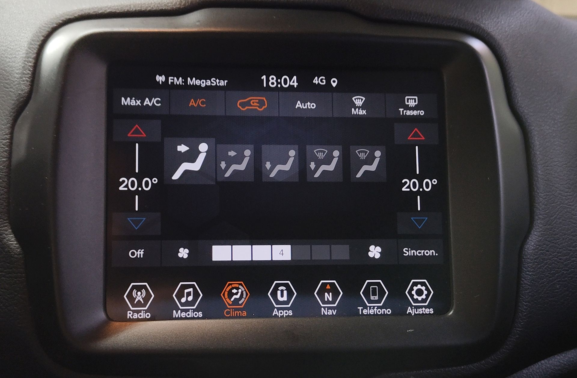 Jeep Renegade 1.0G Night Eagle II 4x2 - foto 32