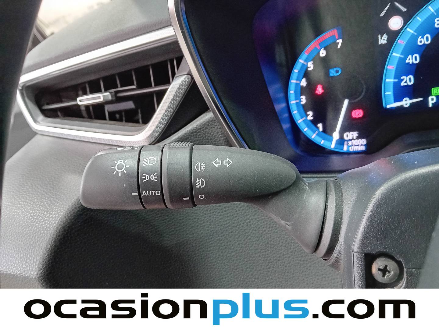 Toyota Corolla Toyota Corolla 1.8 125H Style E-CVT (122 CV) seminuevo