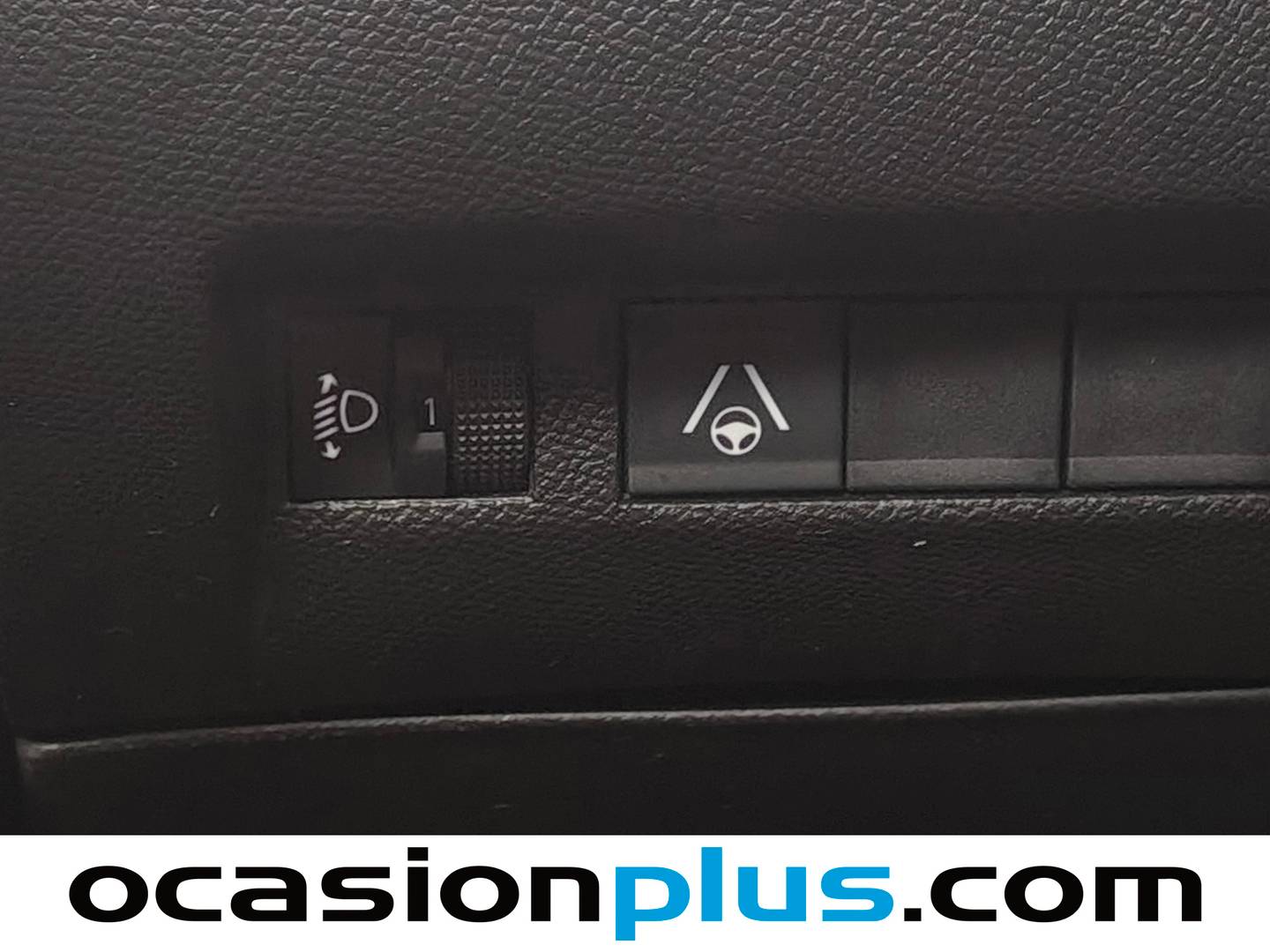 Peugeot 2008 Peugeot 2008 Allure Hybrid eDCS6 (136 CV) seminuevo