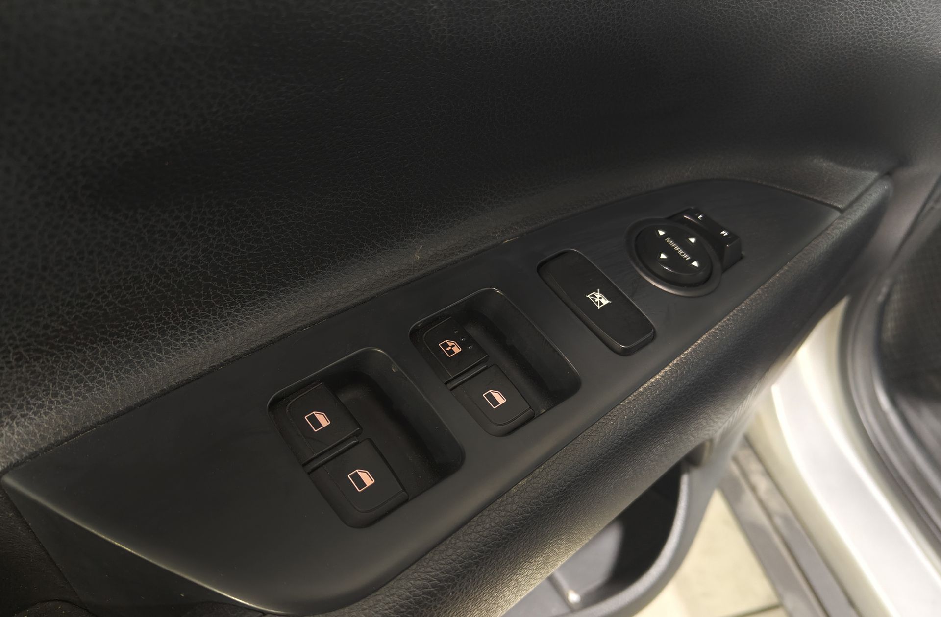 Kia Stonic 1.0 T-GDi Drive - foto 30