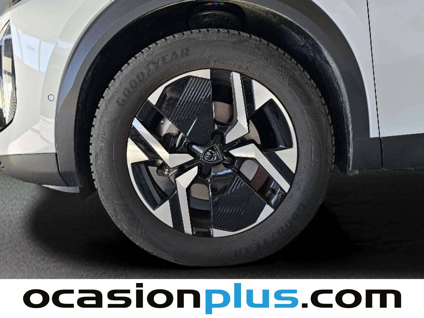 Foto Peugeot 2008 Peugeot 2008 Allure Hybrid eDCS6 (136 CV)