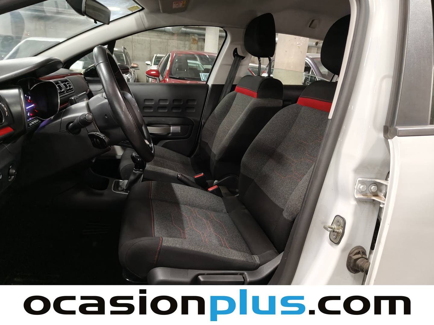Foto asientos delanteros Citroën C3 Citroën C3 PureTech 82 Feel (83 CV)