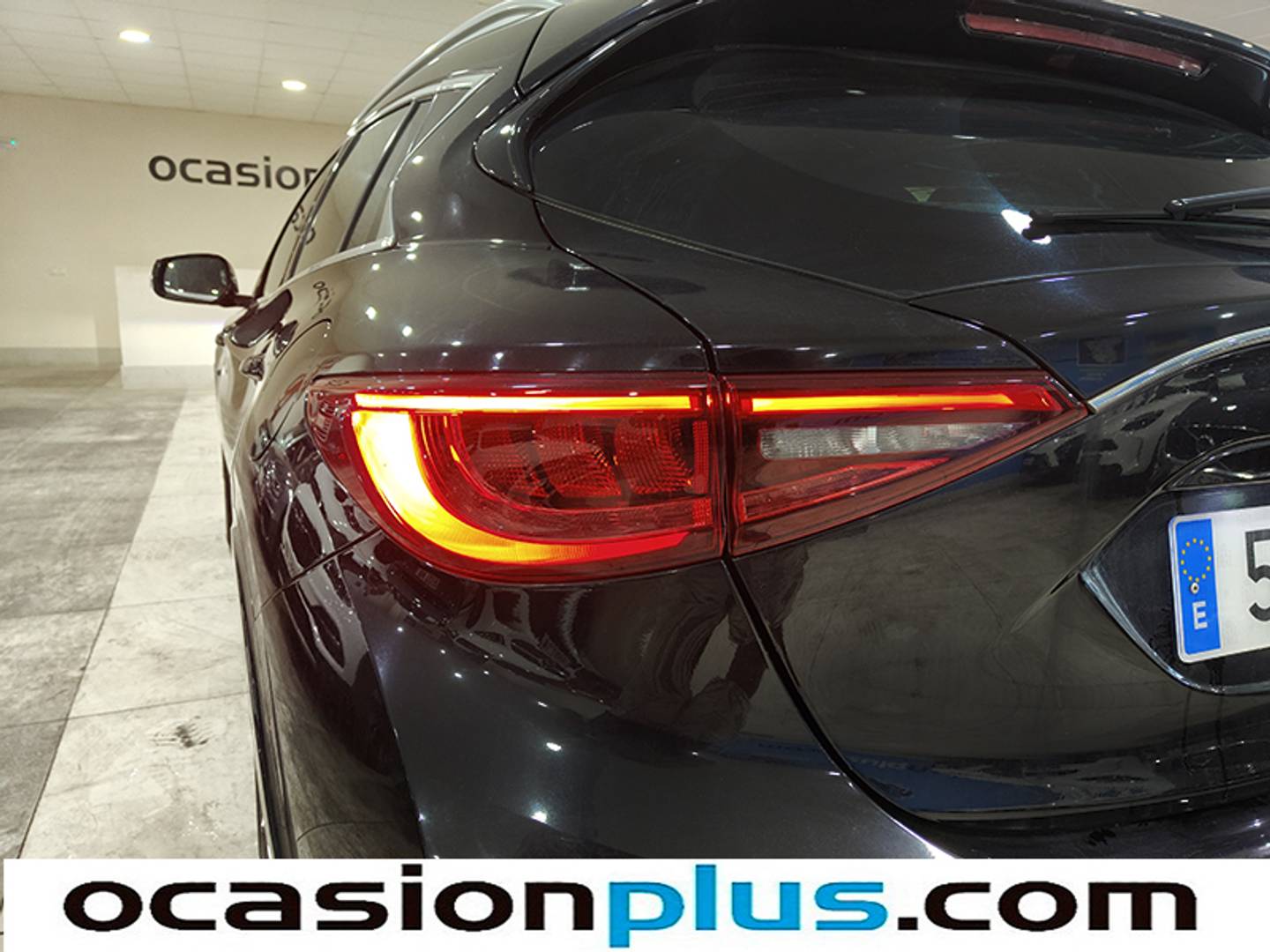 Foto Infiniti Q30 Infiniti Q30 2.2D Sport 7DCT  (170 CV)