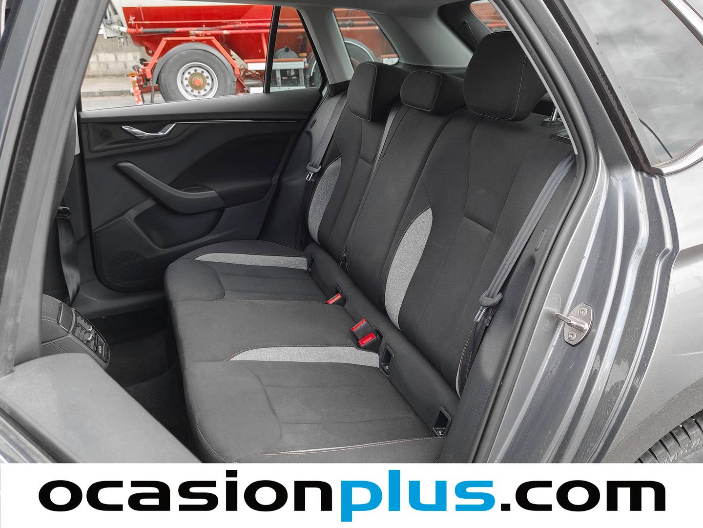 Foto asientos traseros Skoda Kamiq Skoda Kamiq 1.0 TSI Selection DSG (115 CV)