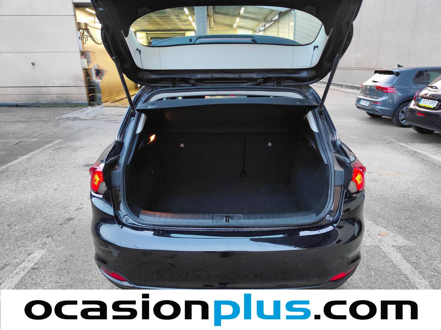 Foto Fiat Tipo Fiat Tipo 1.4 T-Jet Gasolina/GLP Lounge (120 CV)