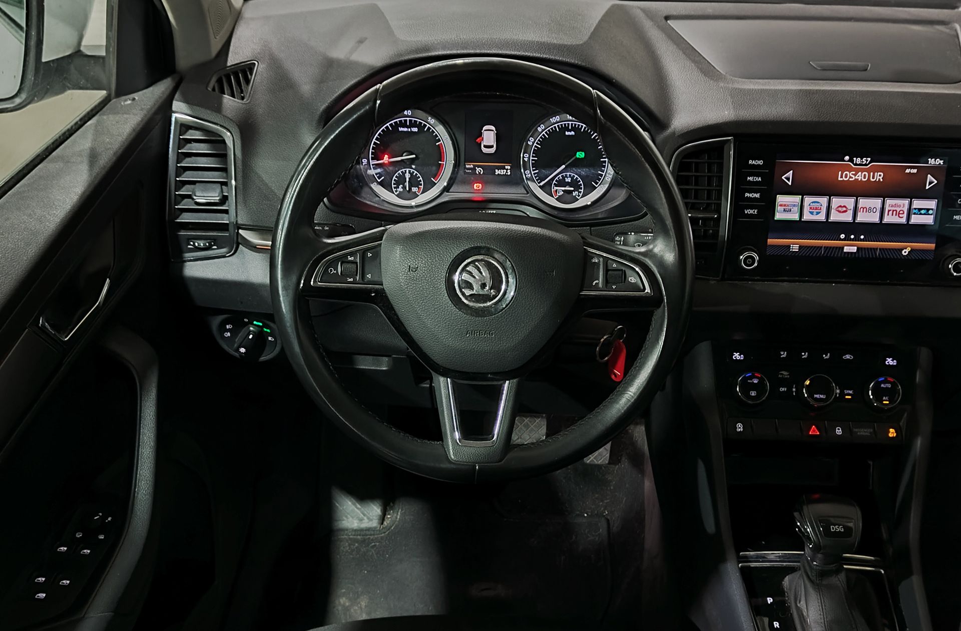 Škoda Karoq 1.0 TSI Ambition DSG - foto 23