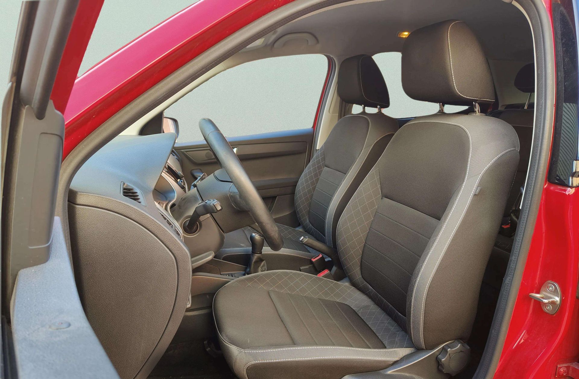 Škoda Fabia 1.0 MPI Ambition Plus - foto 10