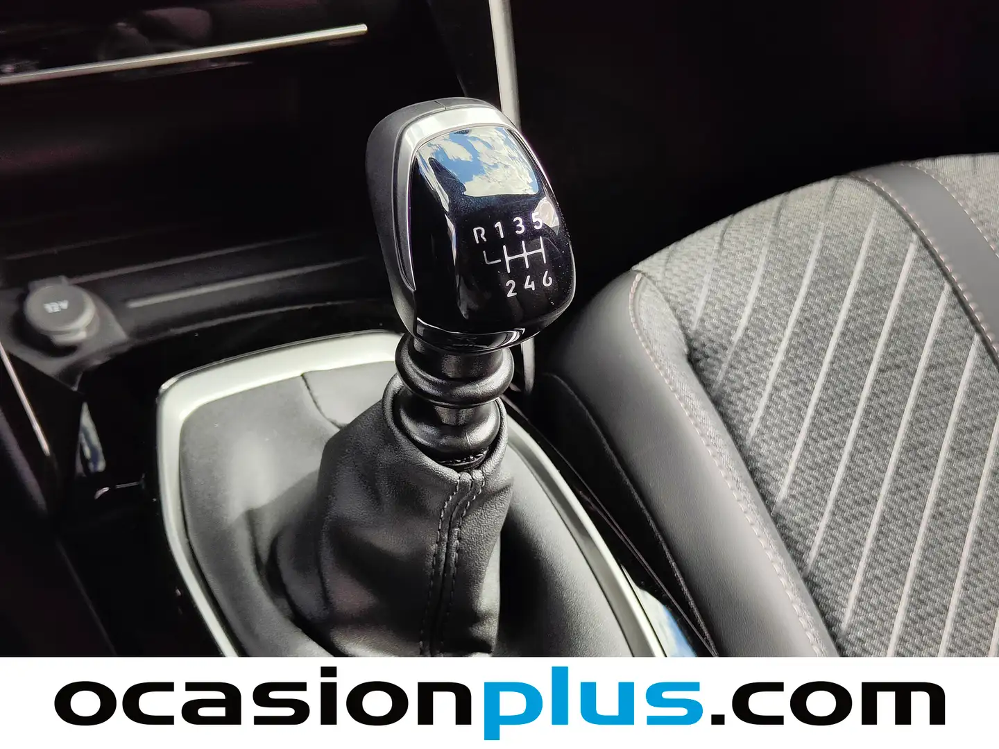 Foto Peugeot 2008 Peugeot 2008 PureTech 100 S&S Allure (100 CV)