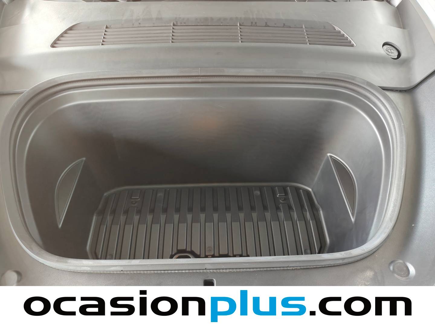 Foto Tesla Model Y Tesla Model Y Tracción Trasera RWD (347 CV)