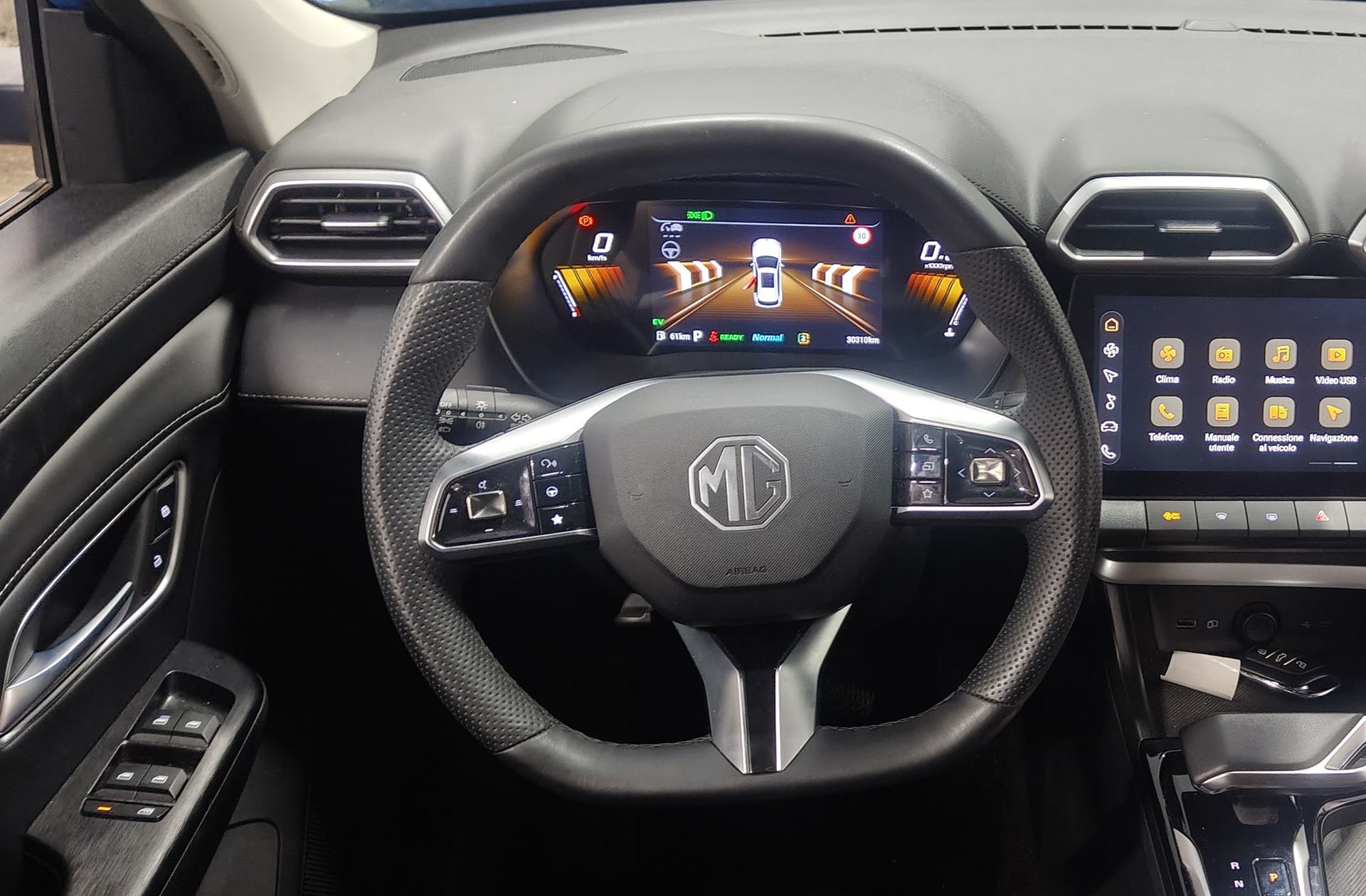 MG ZS 1.5 Hybrid+ Luxury - foto 24
