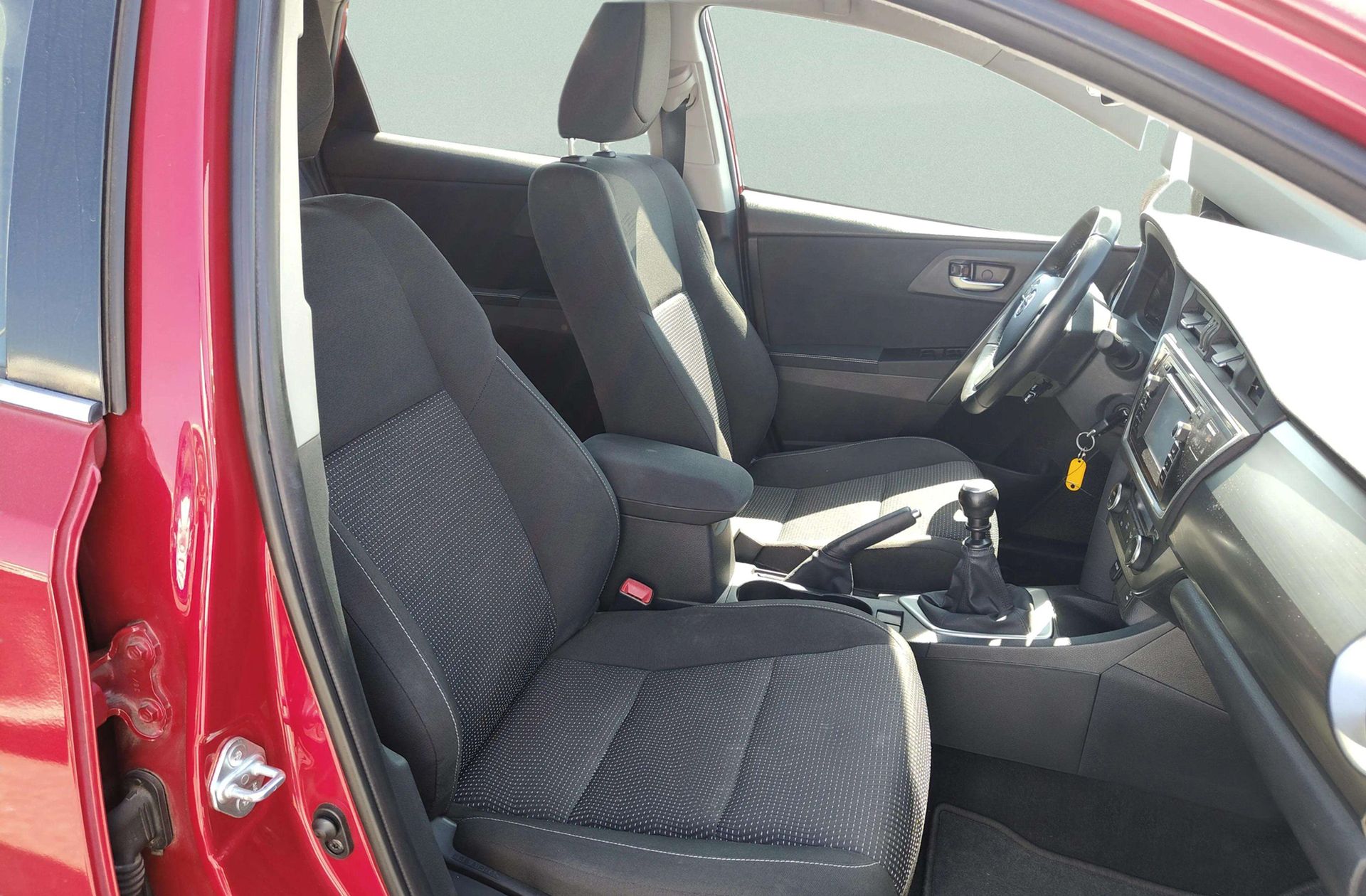 Toyota Auris 90D Feel! - foto 15