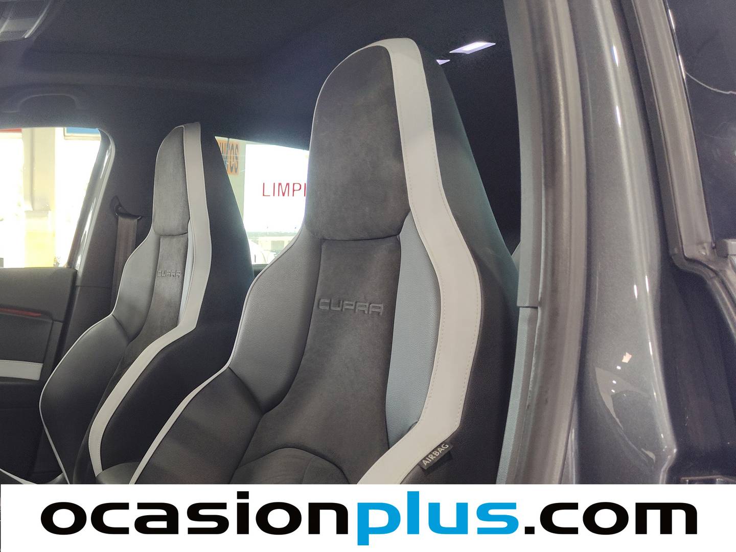 Equipamiento del Seat León Seat León 2.0 TSI S&S Cupra DSG (290 CV)